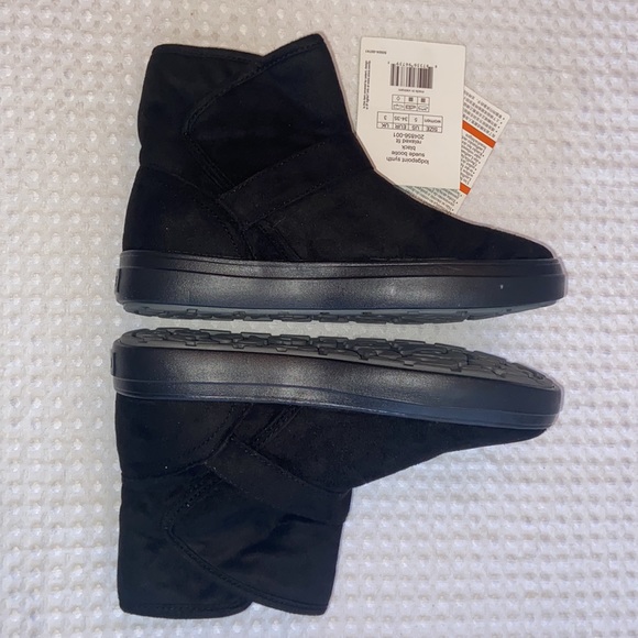 CROCS LODGEPOINT Black Faux Suede Leather Ankle Boots Size 5 Women’s NEW! - Picture 11 of 14